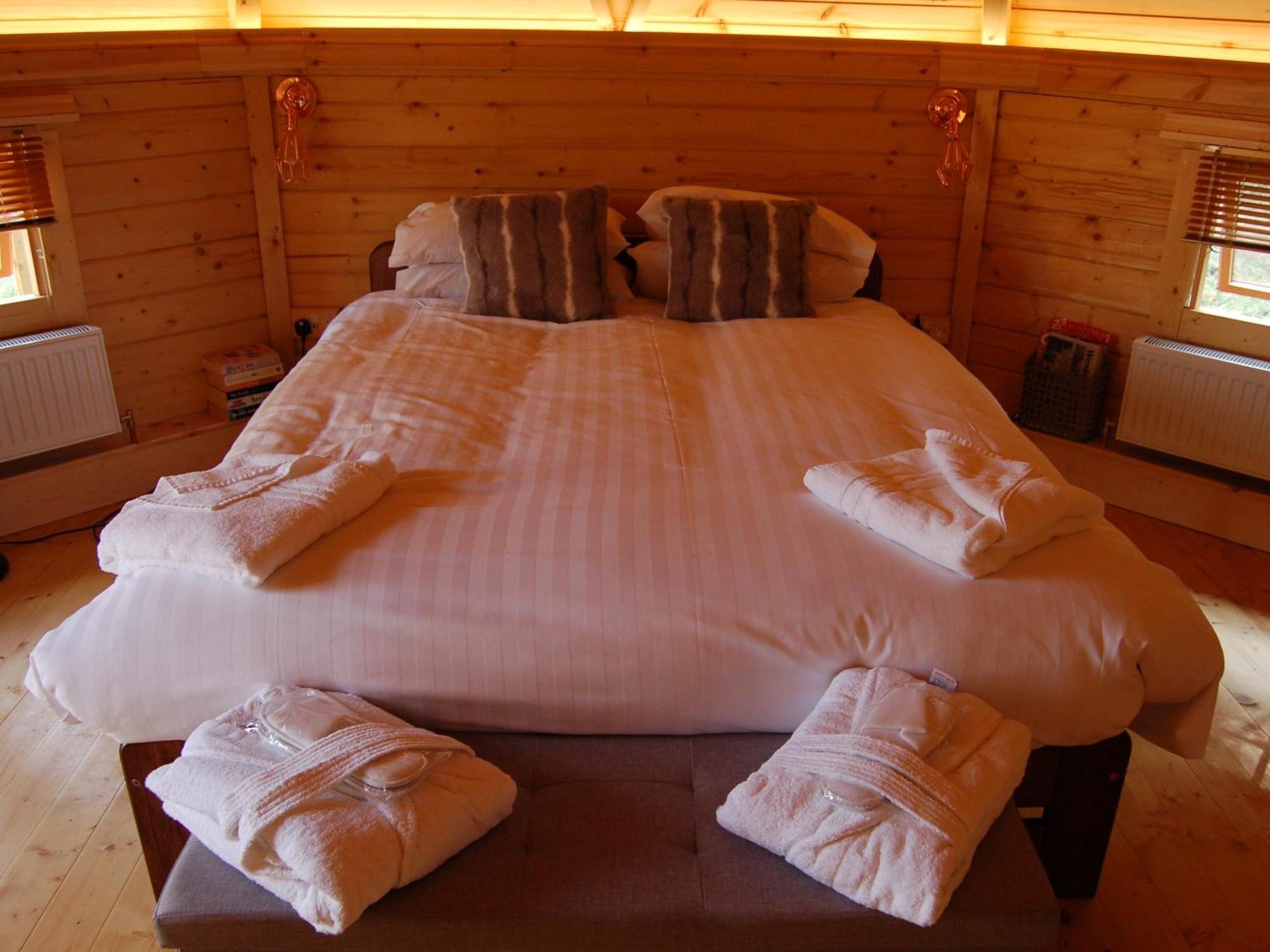 Romantic Rural Retreats Crewkerne Phòng bức ảnh